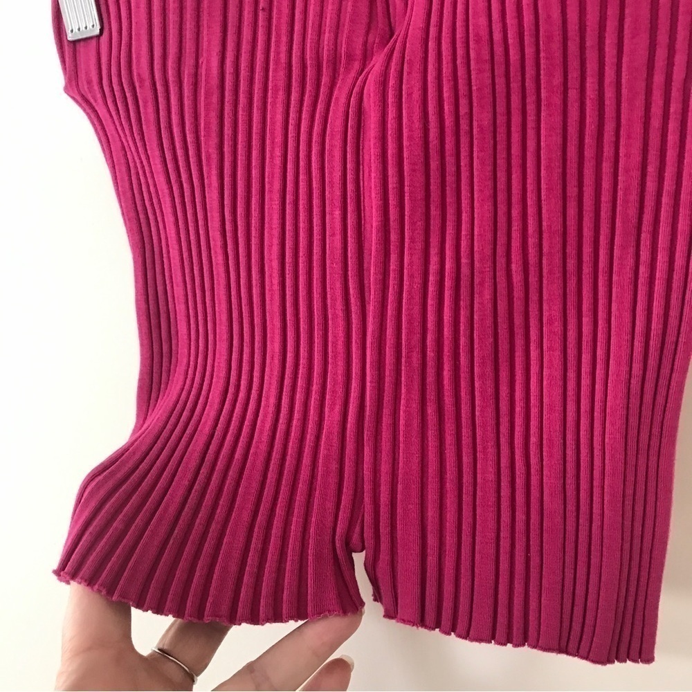 3/$15 Zara hot pink ribbed bodycon textured knit shorts - Picture 2 of 5